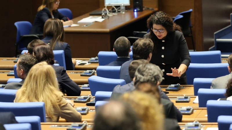 Депутатите приеха окончателно таксата от 20 лв MWh за пренос на