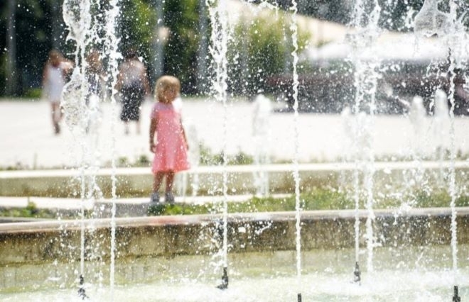 През нощта ще бъде ясно и почти тихо Утре ще