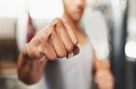 Полицията във Враца издирва 26 годишен побойник от врачанското село Селановци