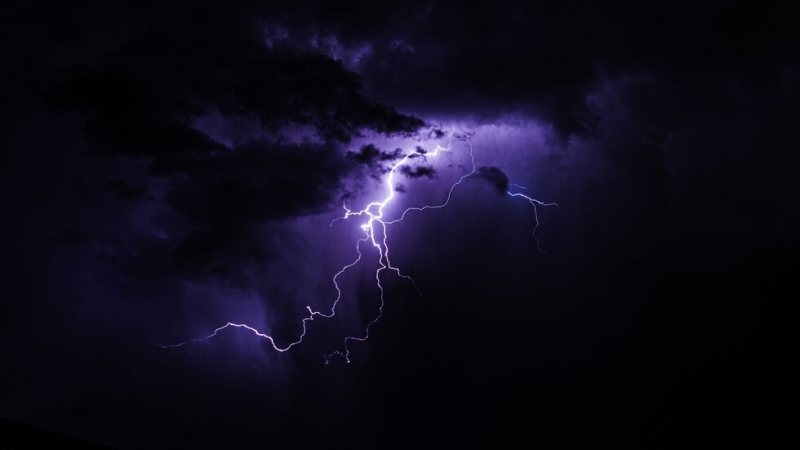 Мълния рани 10 души в понеделник вечерта в източния германски