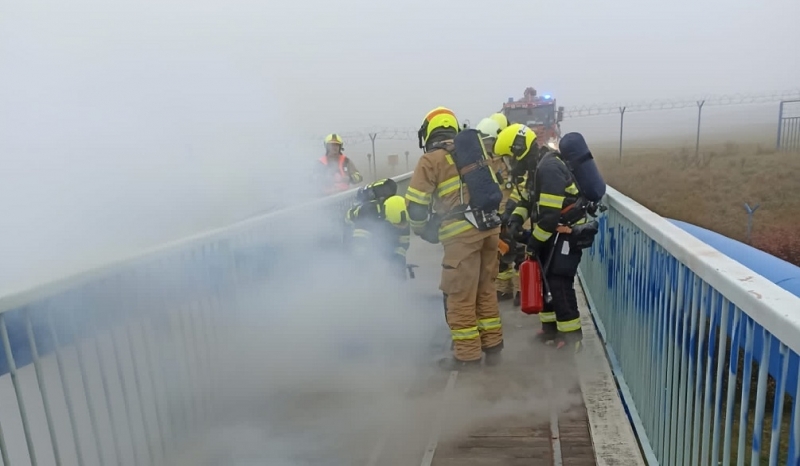 Работата на летището в Прага беше временно прекъсната заради пожар