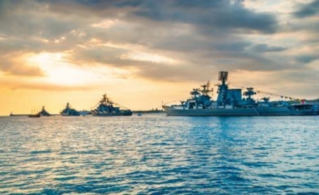 Русия провежда военноморски и ракетни учения в района на Черно