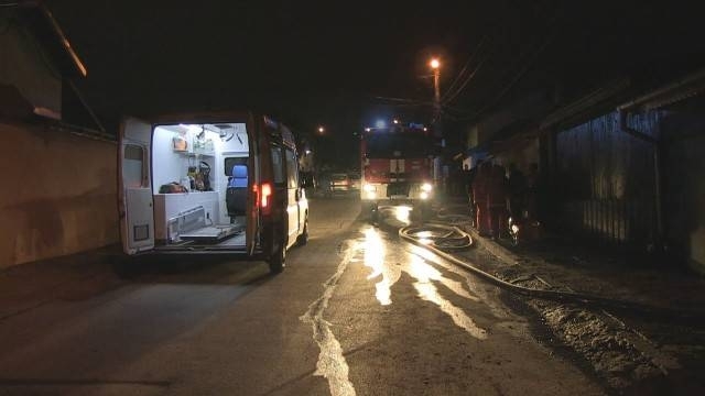 Жена обгоря при пожар в дома си в Бойчиновци съобщиха
