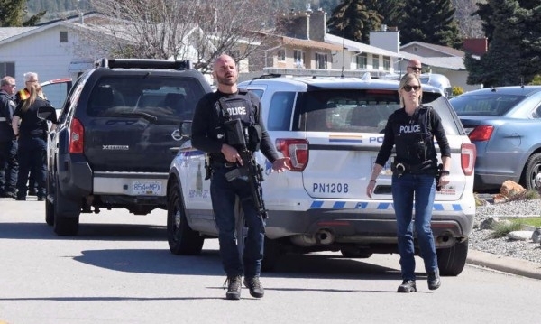 Канадец се предаде в полицията след като уби четирима души