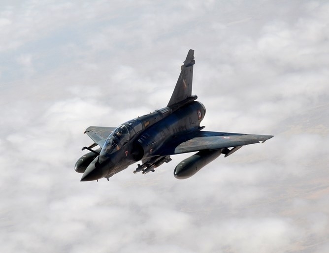 След почти двудневно издирване на изчезналия френски изтребител Мираж френските