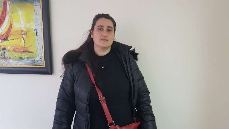 Циганин тормози болен тийнейджър от Враца и го заплашва с