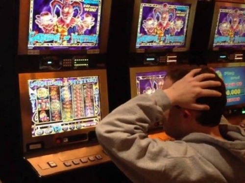 Мъж проиграл парите си в казино опита да инсценира грабеж
