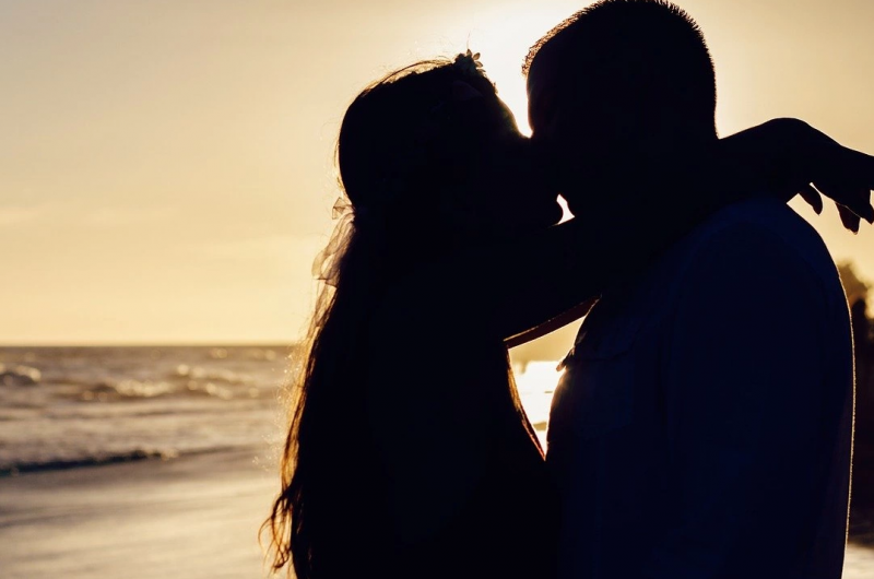 Казват че любовта се появява от пръв поглед но според