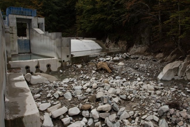 Хиляди километри реки са били увредени през последните години на