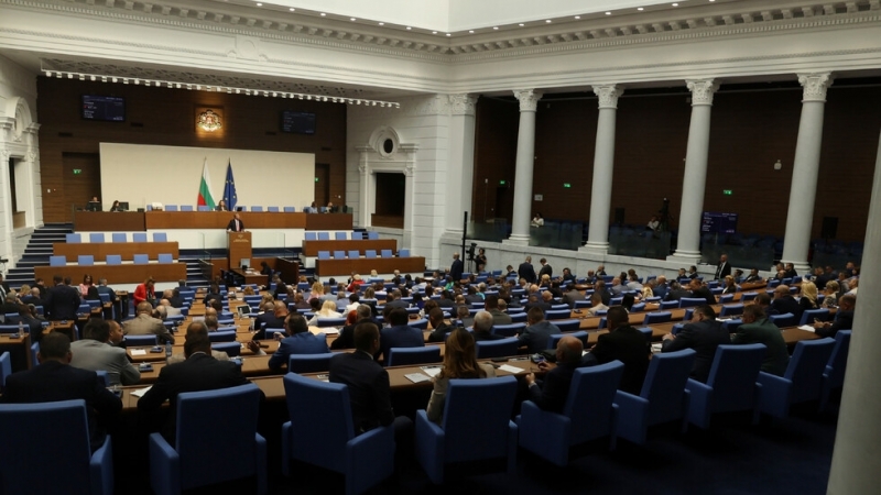 Приеха промените в Закона за висшето образование, касаещи таксите в платена форма на обучение