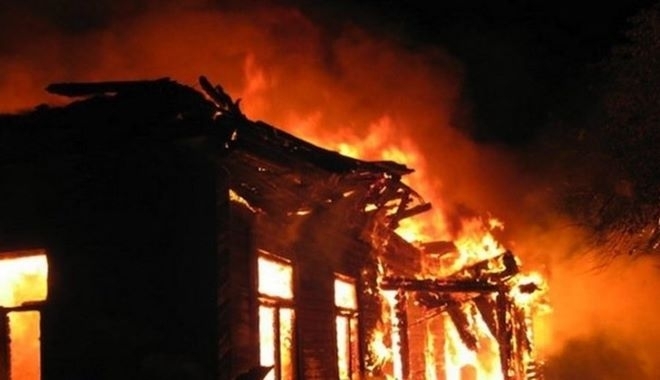 Възрастна жена е пострадала при пожар в къща в Оряхово