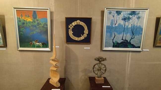 Самостоятелна изложба на самобитния творец Теодоси Антонов беше открита в