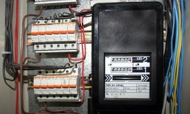 Ченгета хванаха баба да краде ток в монтанското село Бели