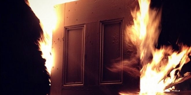 15 годишно момче е с опасност за живота след пожар в