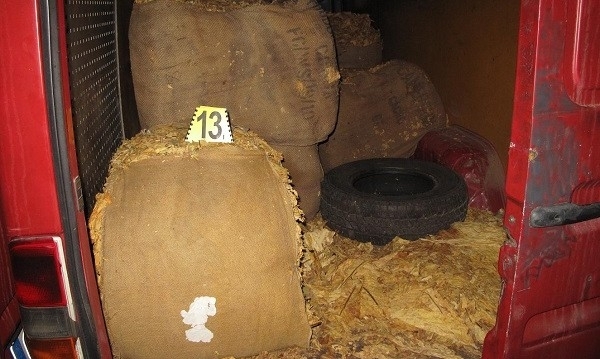 Голямо количество нелегален тютюн са иззели служители на Районното управление