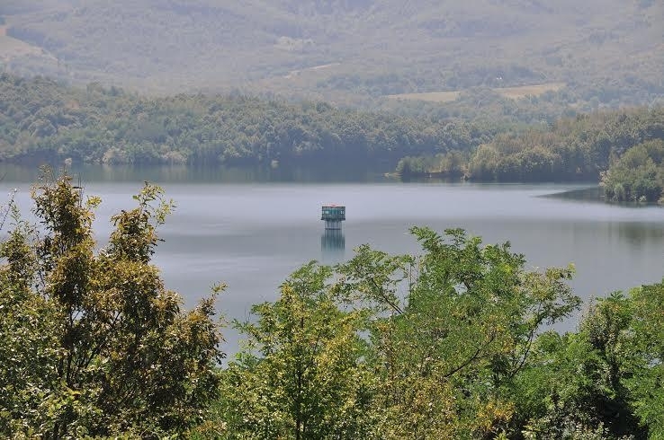 Язовир Среченска бара от който пият вода хората в 31