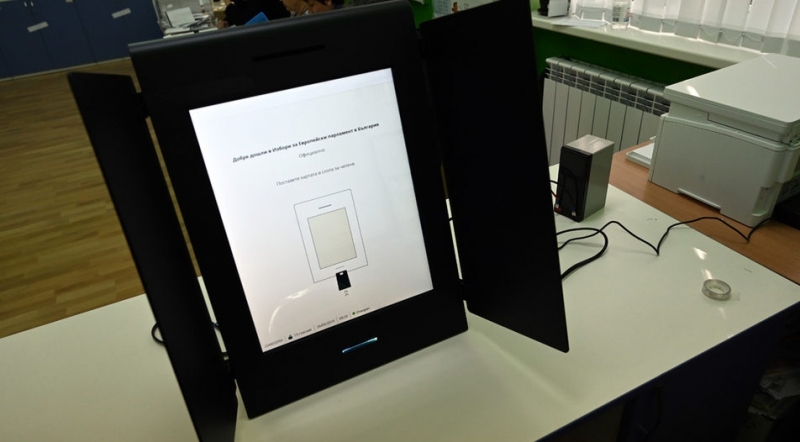 Дефектирала машина във Видин забави изборния процес съобщава БНР Тя била