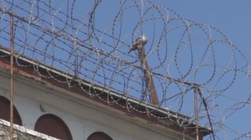 Дрехи, напоени с дрога: Затворник почина от свръхдоза в Кремиковци