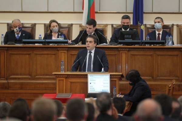 Ново разделение се заформя в управляващата коалиция на фона на