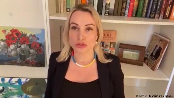 Има съобщения че адвокатът на Марина Овсянникова не е успял