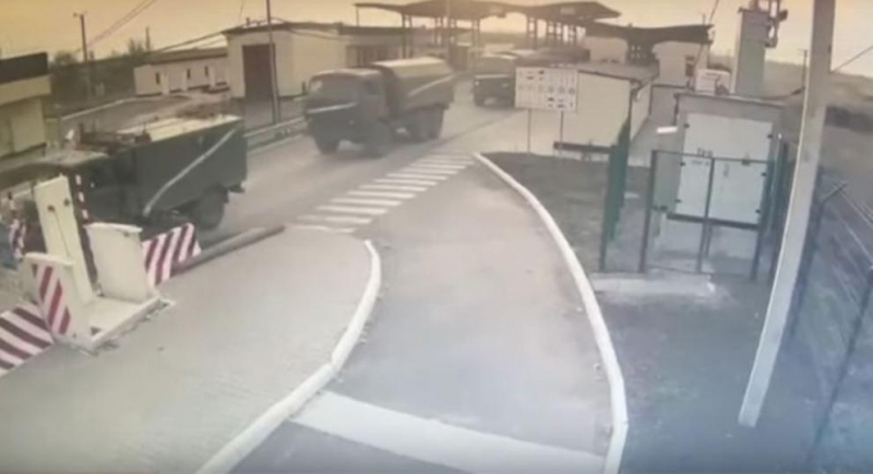 Руски военнослужещи пресякоха административната граница между Херсонска област и окупирания