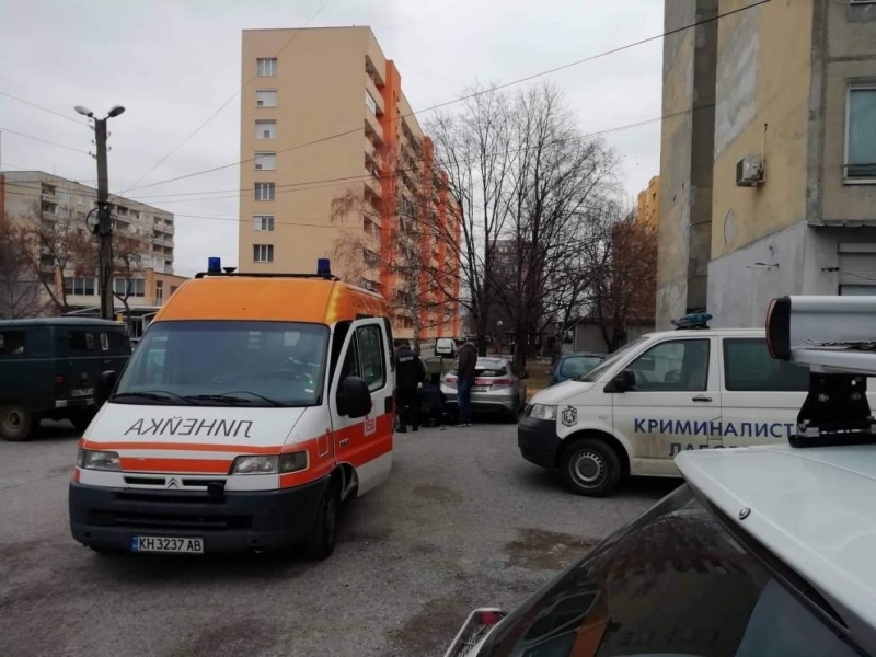 Сигнали за двама починали мъже са подадени в Хасково през