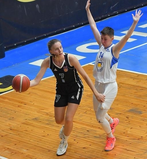 Монтана записа убедителен успех с 88 64 при гостуването си на