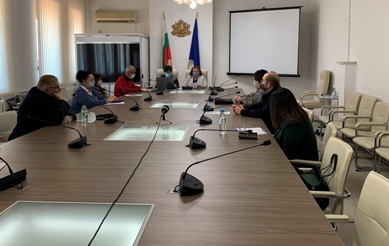 Във връзка с произвеждане на избори за народни представители за