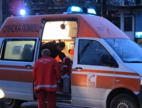 Дете е било блъснато от жена в Борова съобщават от