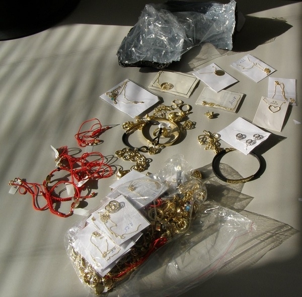 1 кг злато и нелегални цигари опитал да пренесе контрабандно