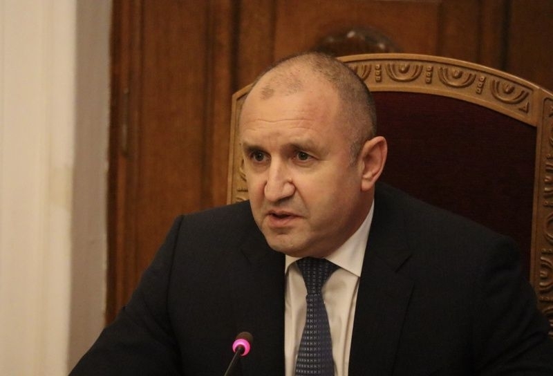 Президентът Румен Радев продължава консултациите с парламентарно представените партии преди