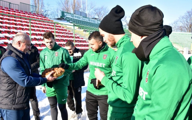 Черногорският халф Идриз Токсич е пред подпис с тима на