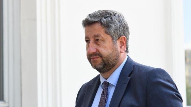 По целите за конституционни промени е хубаво че ще има