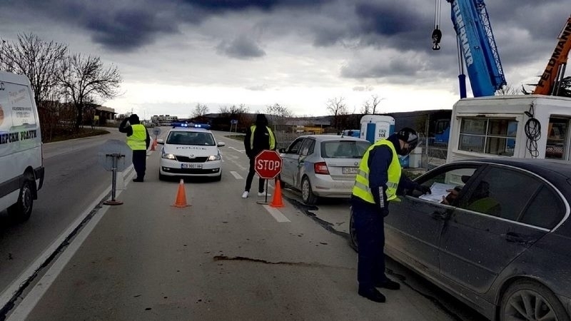 Безработен мъж е излъгал полицаи на КПП край Монтана че