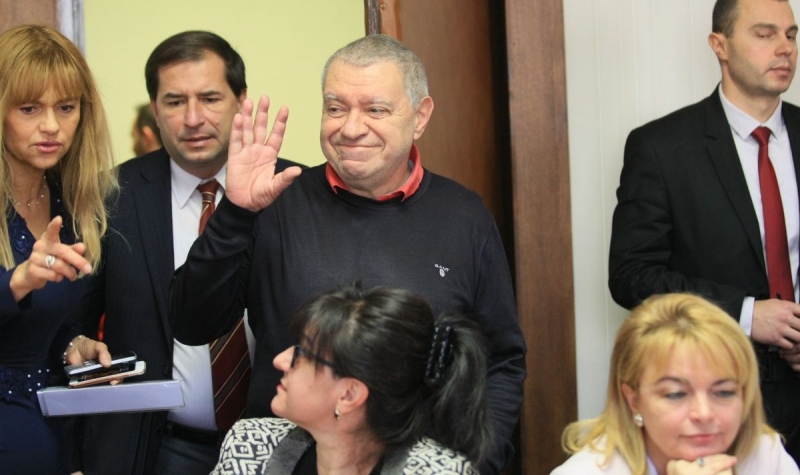 Вероятността да имаме дългосрочен парламент с редовен кабинет не изглежда