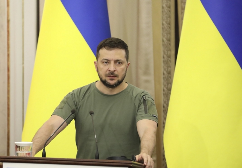 Украинският президент Володимир Зеленски призова за повече оръжейна помощ за защита на страната