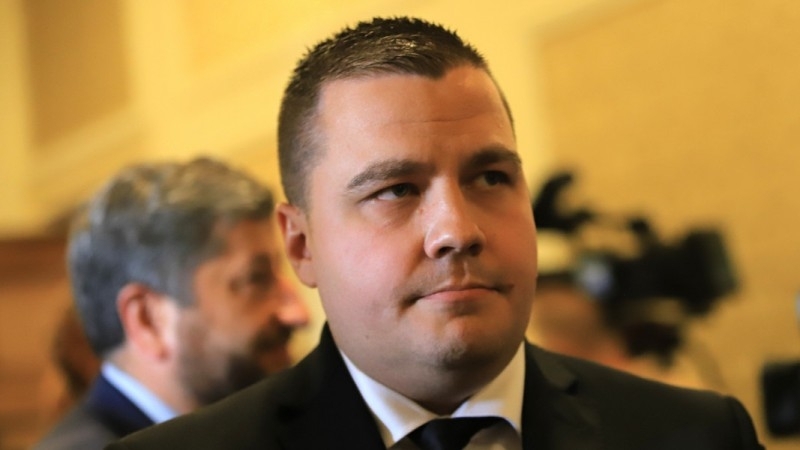 Видимо ние не вървим срещу тези които управляваха а започваме