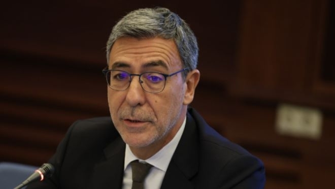 Противоконституционно е Народното събрание като законодател да си дава правомощия