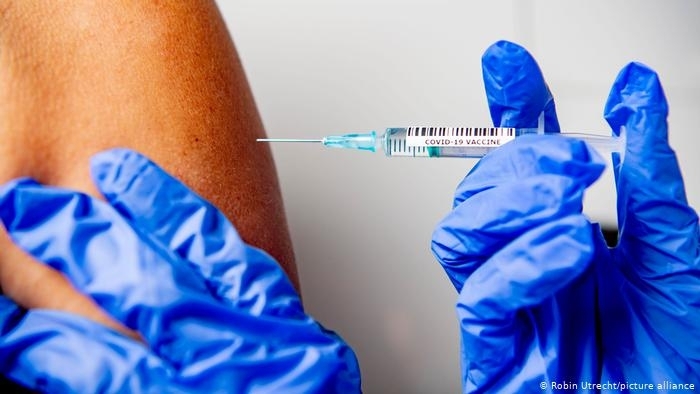 Към 26 януари са имунизирани общо 804 лица съобщиха от
