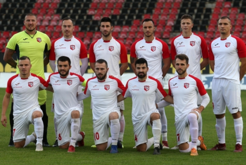 Локомотив София победи с 2 0 Кариана Ерден в мач от