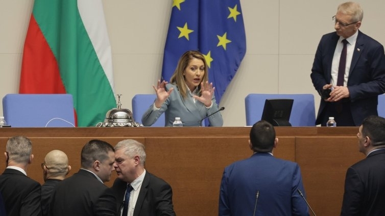 Има такъв народ и Продължаваме промяната Демократична България влязоха в