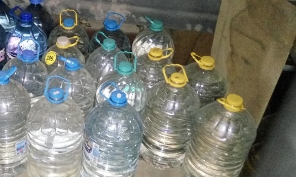 Вчера след получената информация за разпространение на наливен алкохол без