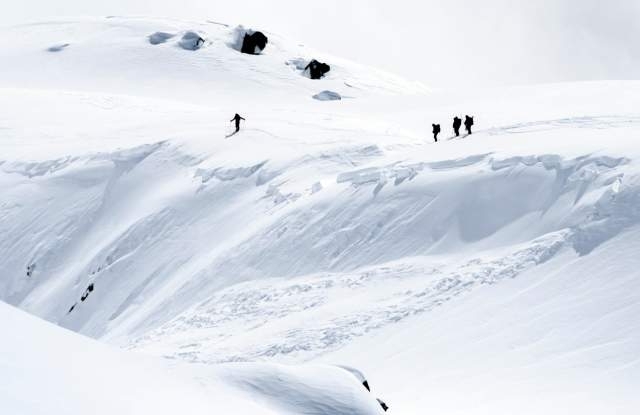 12 годишно момче бе открито живо след като останало 40 минути