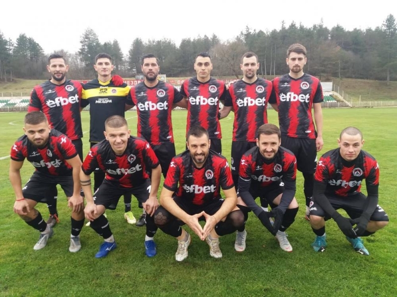 Локомотив Мездра победи Дреновец в контрола с 4 2 като всички