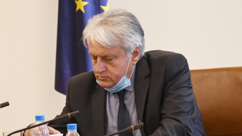 На мен не ми е известно да има някакви действия