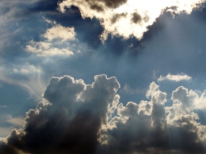 Днес ще преобладава облачно време но ще е почти без