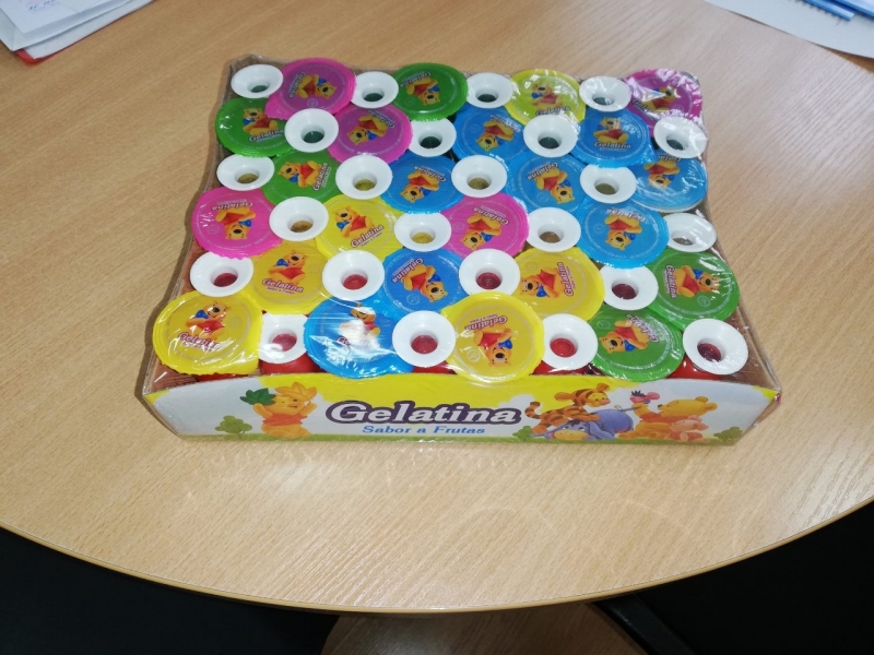 576 000 броя PVC опаковки съдържащи желирани фигури с изображения на