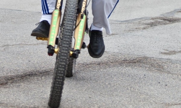 Полицията е хванала и санкционирала велосипедиста блъснат от линейка в