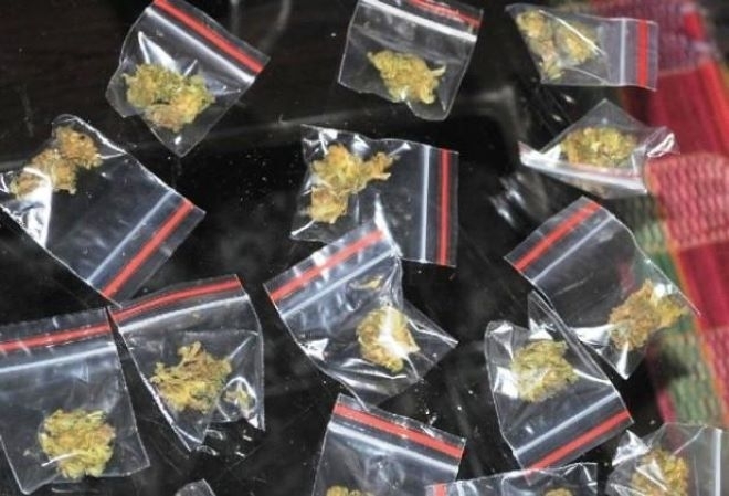 Откриха и иззеха пликчета с дрога от автомобил във Врачанско