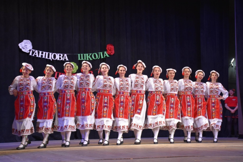 С вълнуващ концерт Танцова школа Цветков отбеляза първата година от